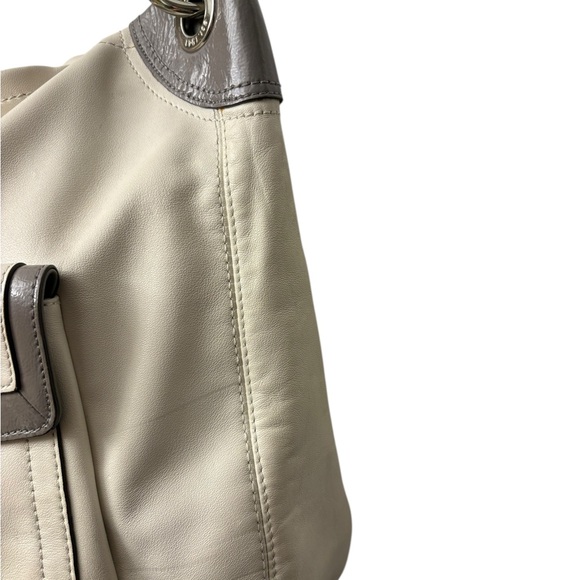 Coach Cream and Gray Shoulder Bag - Picture 5 of 9